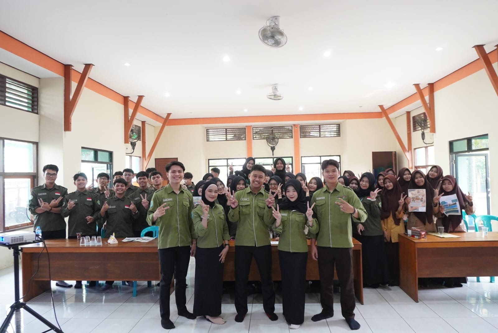 Kenalkan Potensi Wisata Daerah, MAN 2 HSU Terima Sosialisasi dari Putra Putri Pariwisata HSU